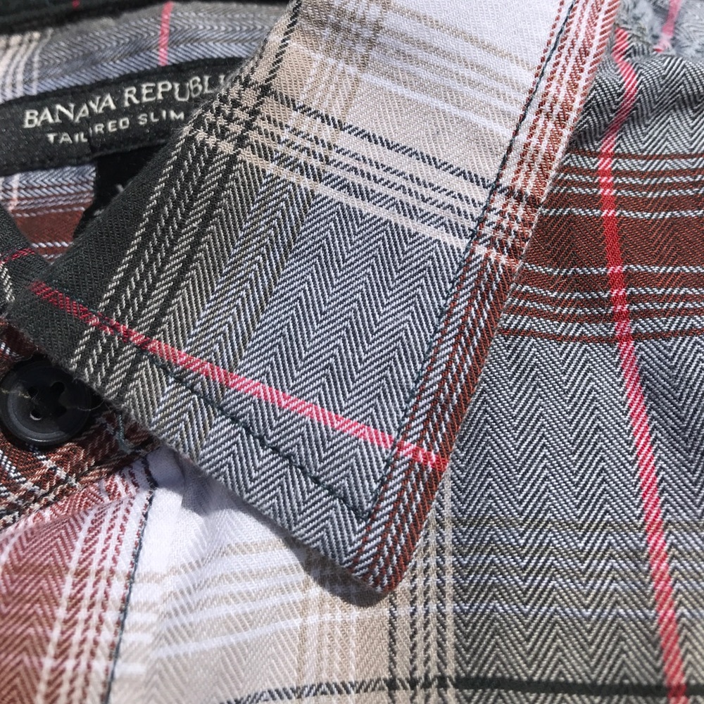 $5 SALE Banana tailored slim fit plaid button down