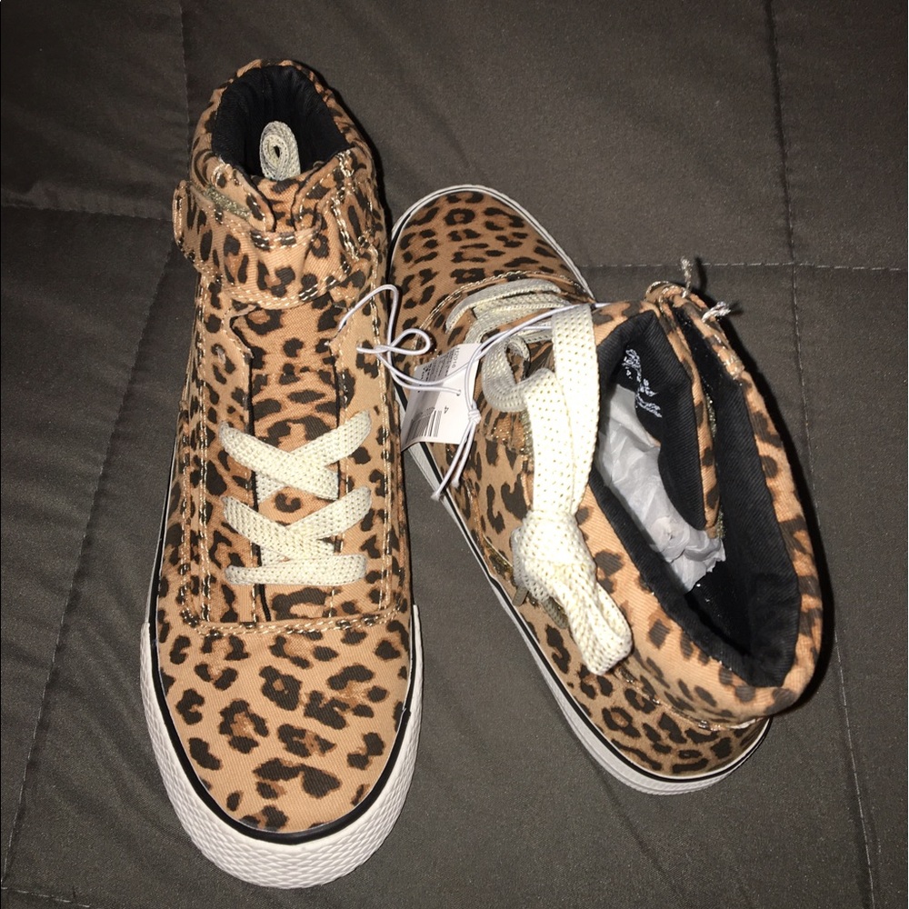 Kids sneakers
