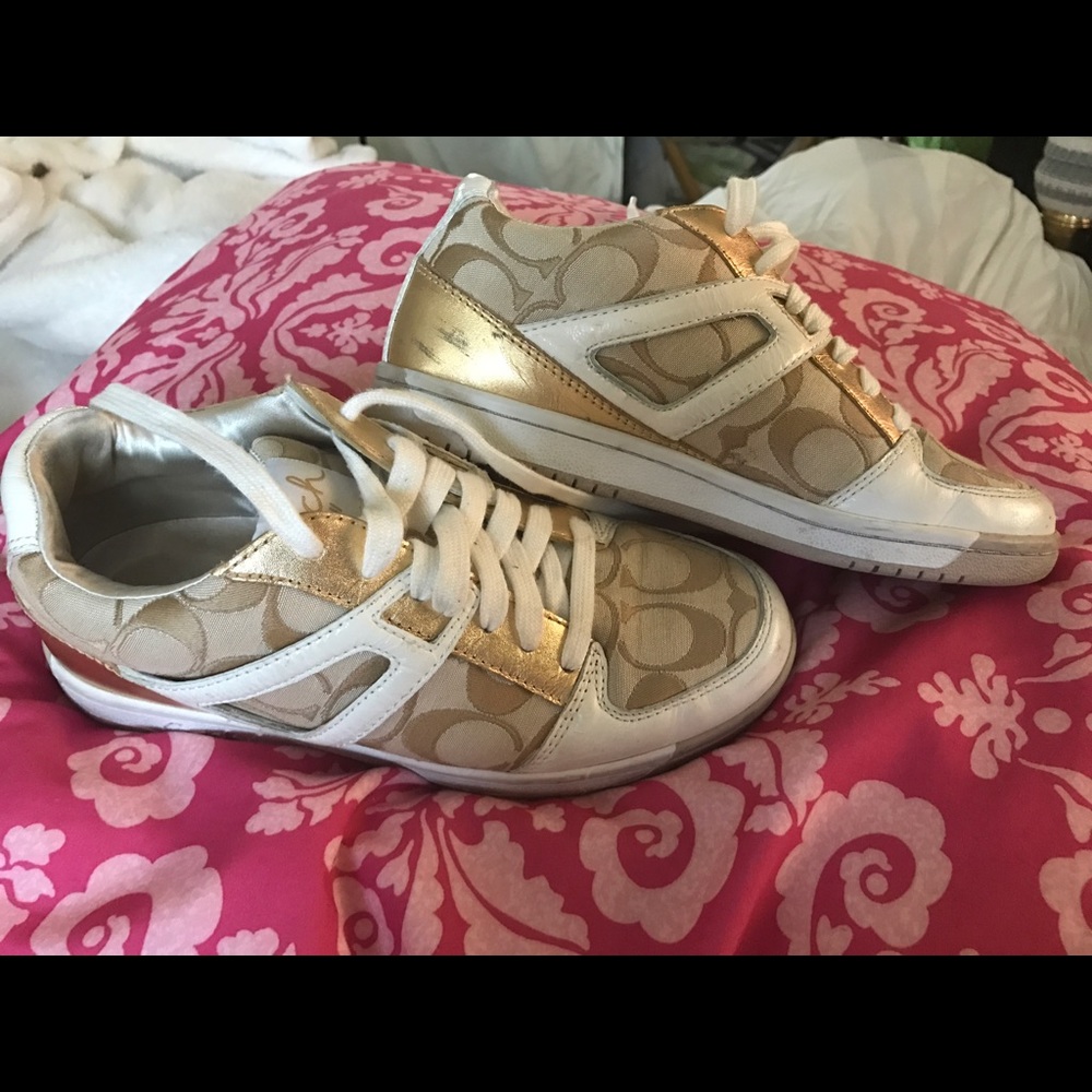 Coach sneakers gold/white heart back 6M women