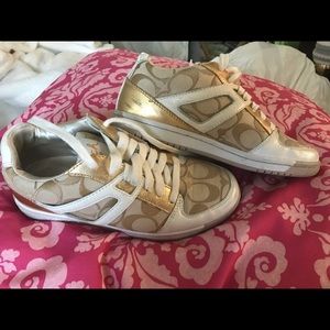 Coach sneakers gold/white heart back 6M women