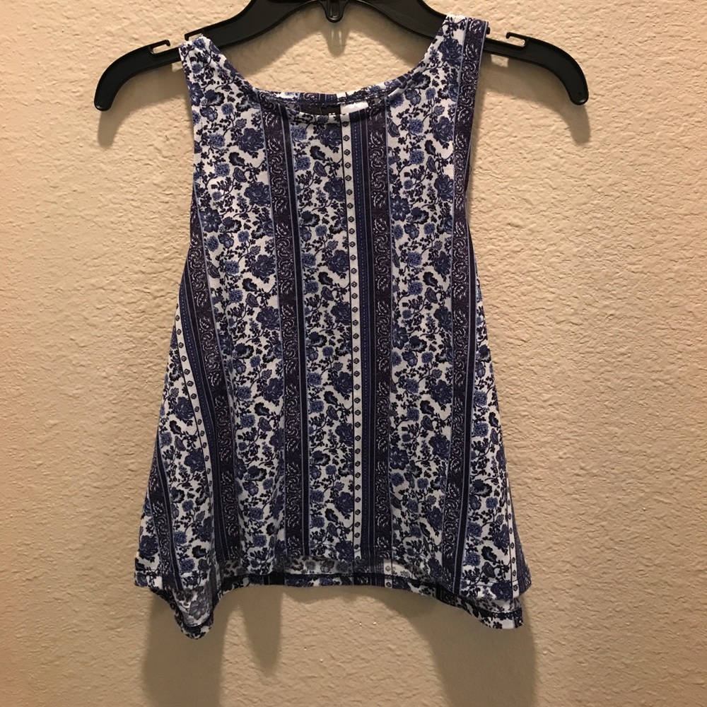 Very cute tank top!!
