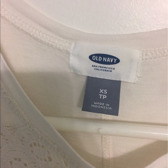 Lace sleeveless white top - Picture 2 of 2