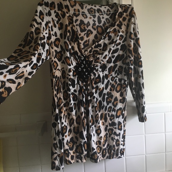 Top - Picture 2 of 2