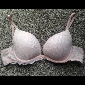 Victoria's Secret Biofit 34B Push Up Plunge Bra