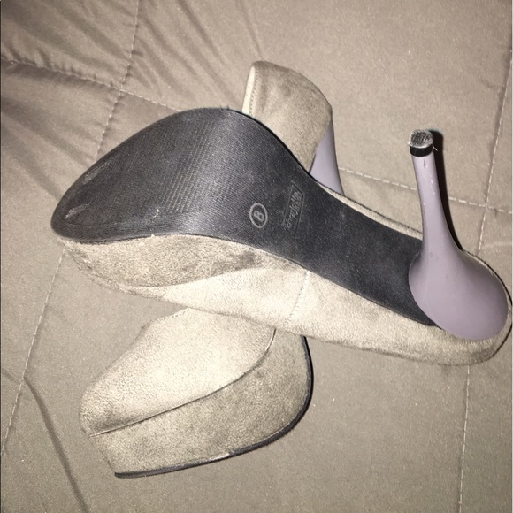 Heels - Picture 2 of 2