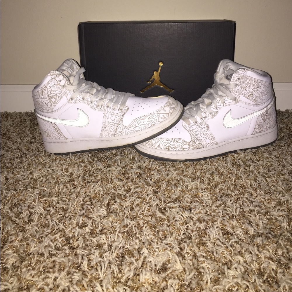 Kids size 7 Air Jordan 1 OG Laser