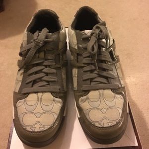 Women's coach sneakers worn only once!