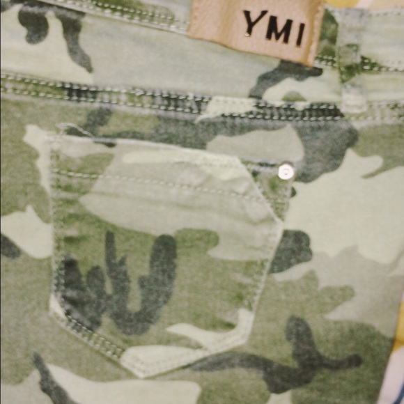 YMI camo shorts - Picture 5 of 6