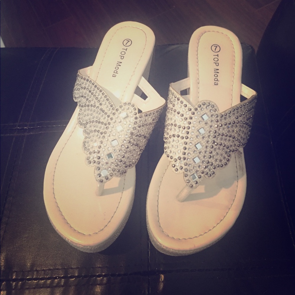 Top Moda White Crystal Sparkle Wedges