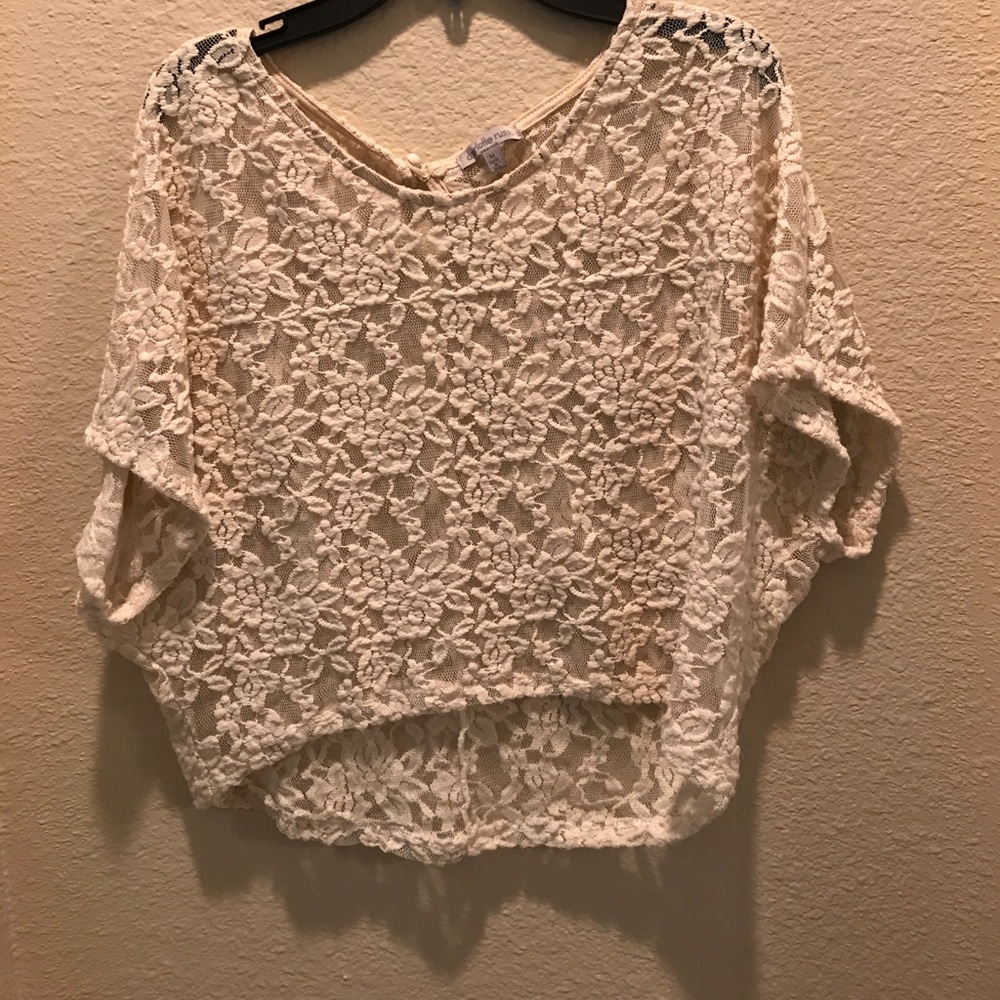 Beautiful cream colored lace top!!