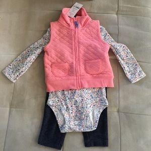 🎁 NWT Carters 3 Piece Set, Size 9 months