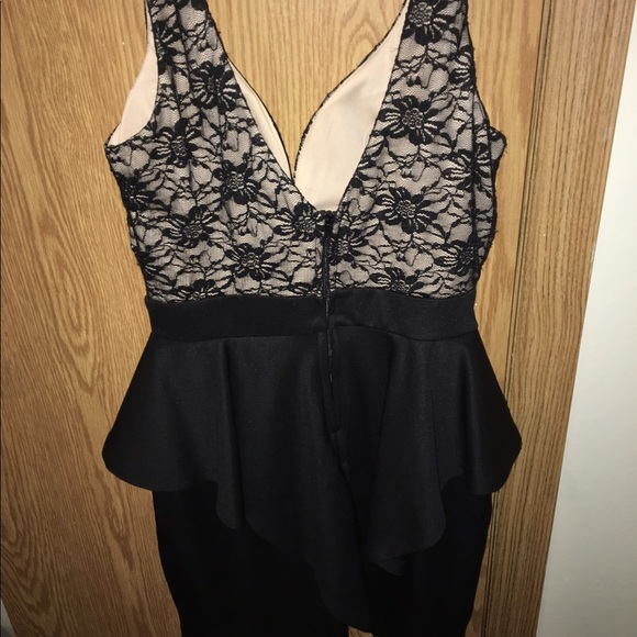 Peplum dress - Picture 2 of 3