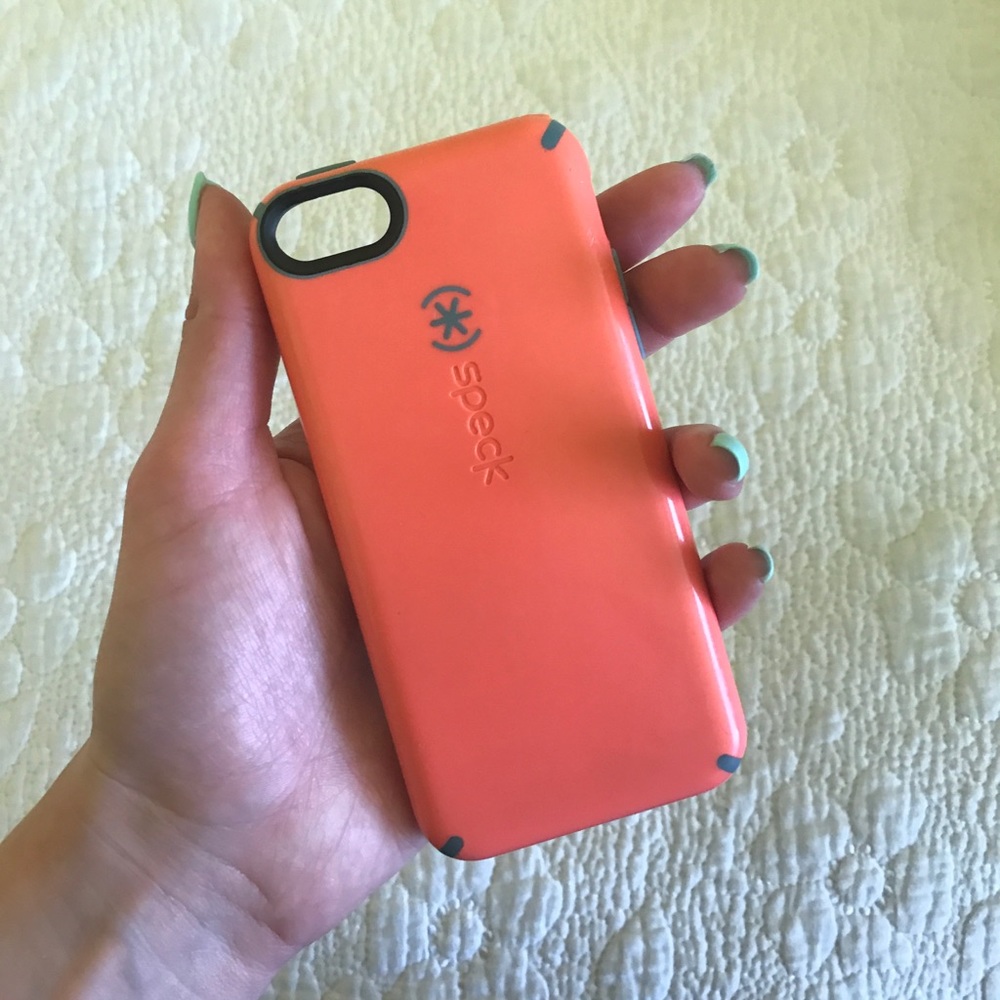 Two iPhone 5c cases - Picture 2 of 8