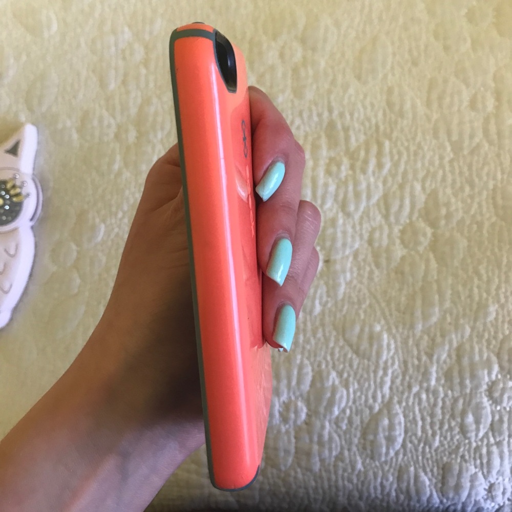 Two iPhone 5c cases - Picture 4 of 8