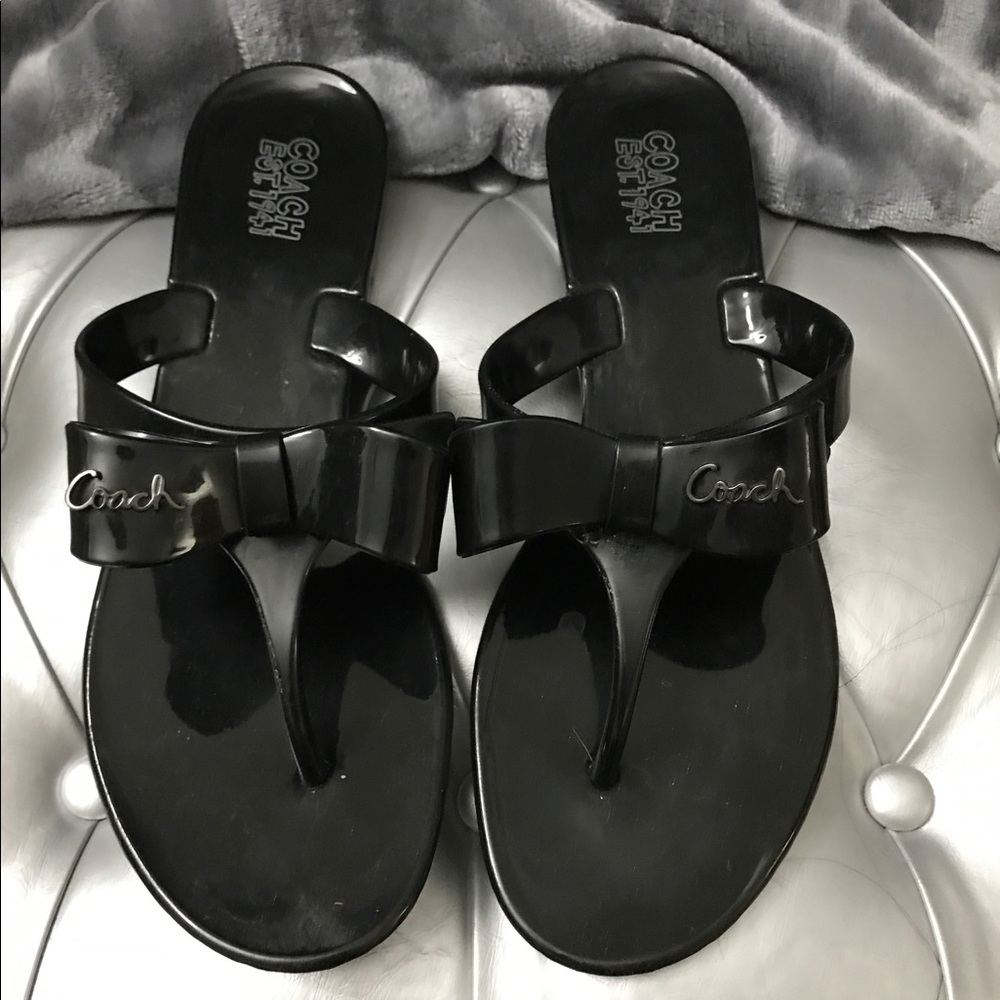 ♦️ Sold ♦️ coach Sandals