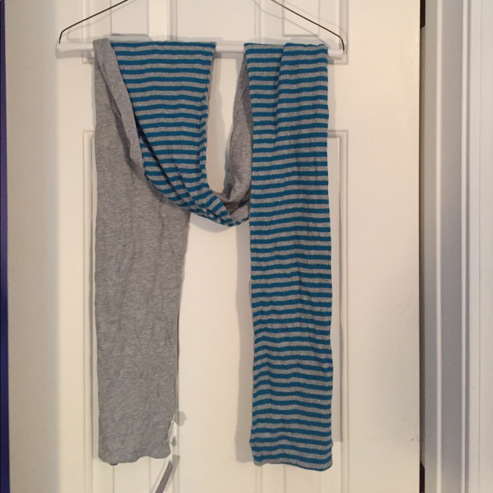 NWT stripped scarf