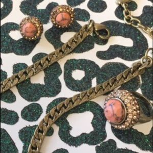 Chloe Isabel Retro Pave Coral ring sz 6