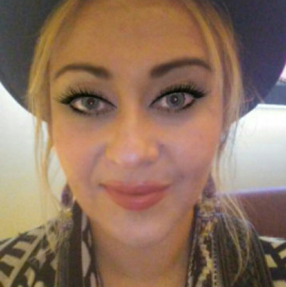 Meet your Posher, Shadoh - Picture 5 of 5