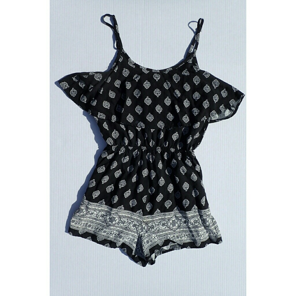 Black and White Iris? Los Angeles Romper