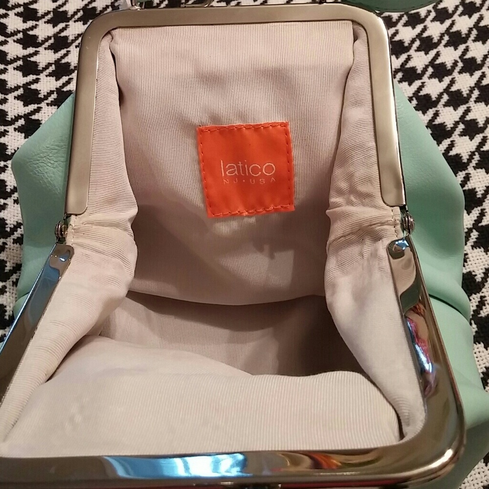 Purse - Picture 2 of 3