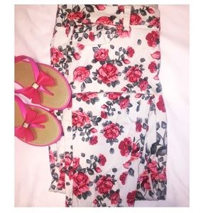 *Pink* floral print jeans 🌺