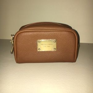 NEVER BEEN USED! Michael Kors Jet Set Travel Pouch