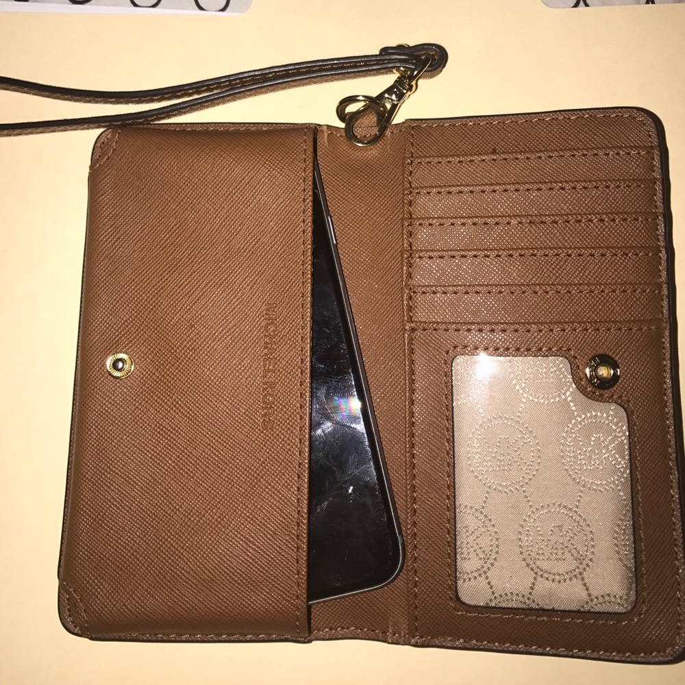 Michael Kors Wrislet Beije MK - Picture 4 of 4