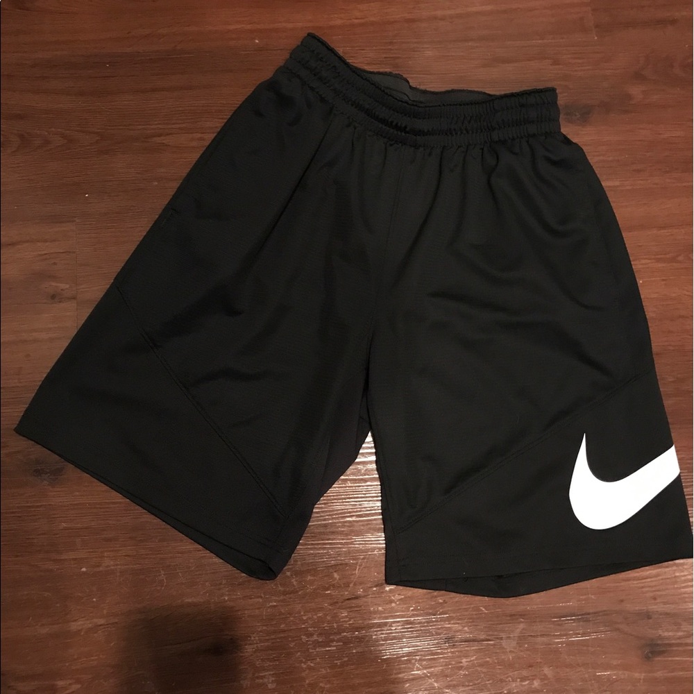 Men's Nike shorts new