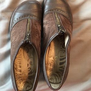 Jambu sport wedge design