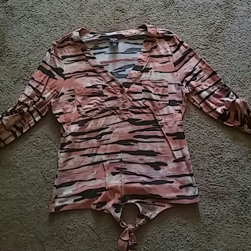 Bebe 2b camo top s pink