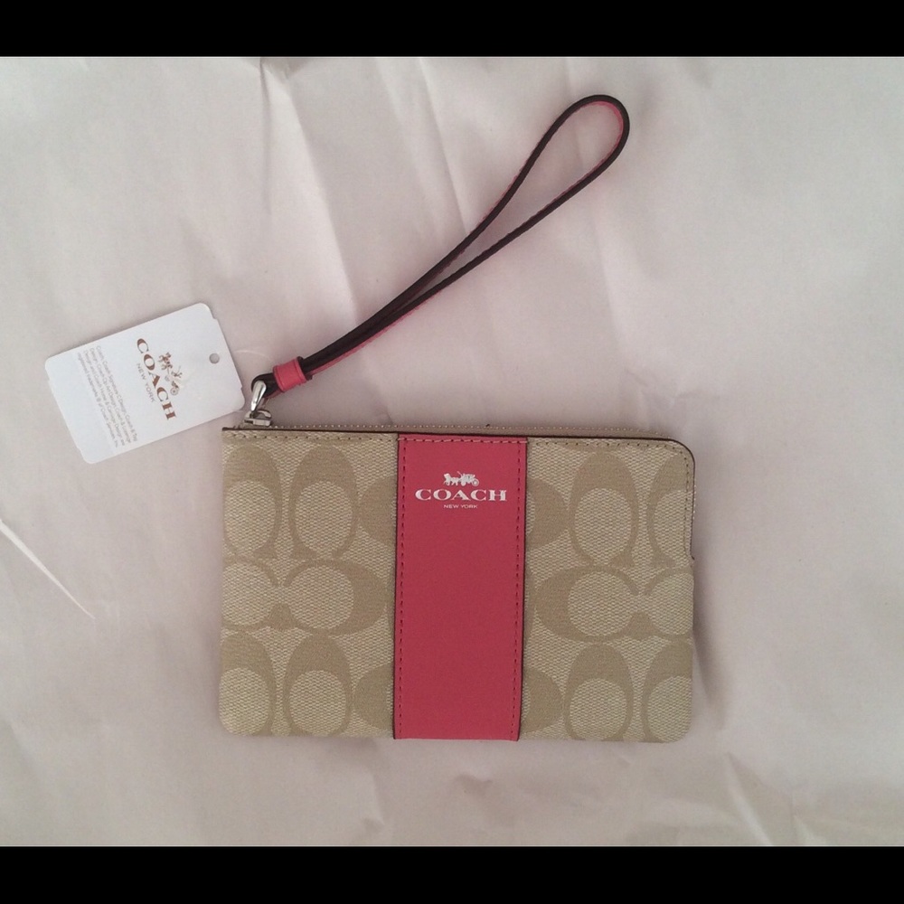 Coach wristlet model: F58035
