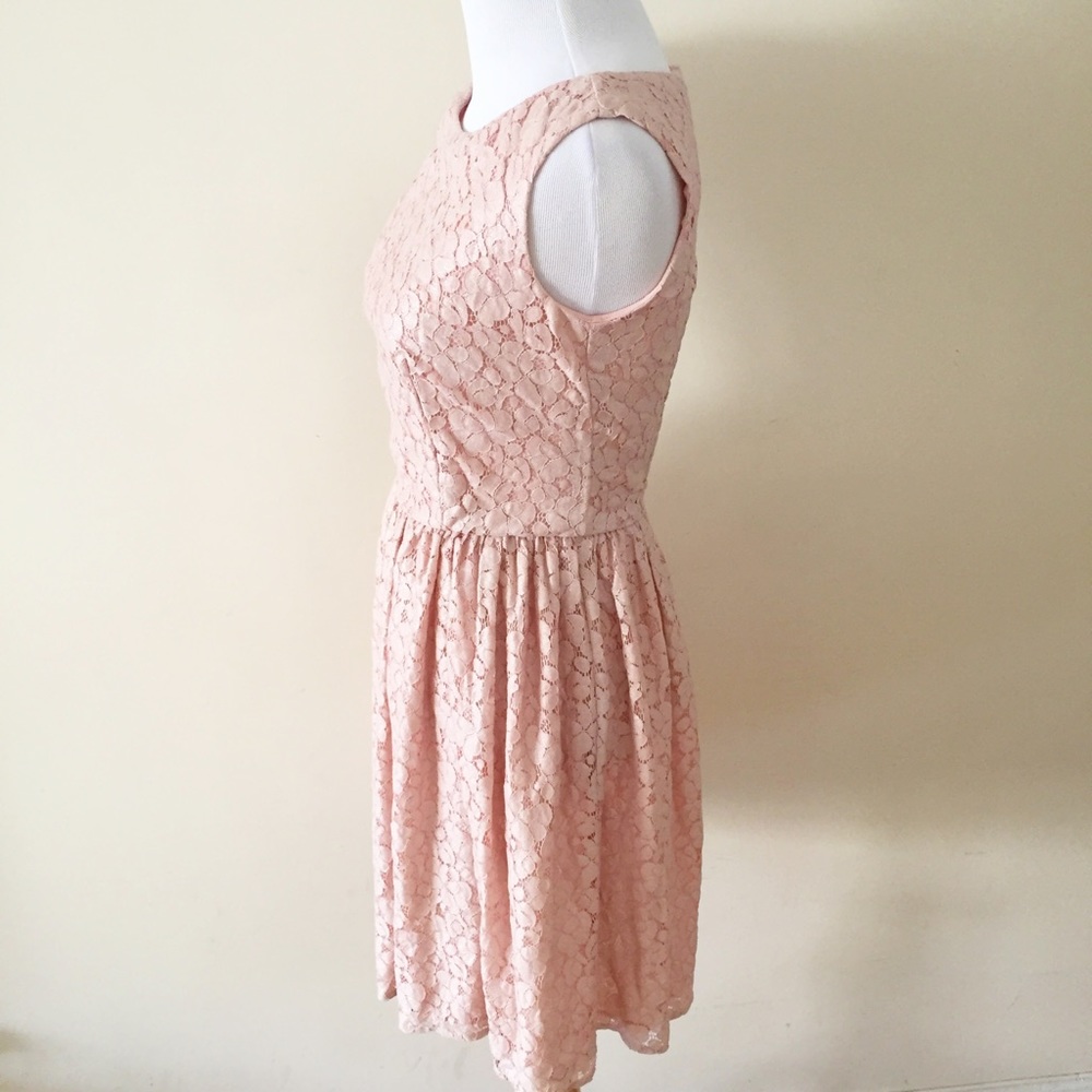 French Connection Twinkle Lace Dress NWT - Picture 2 of 8
