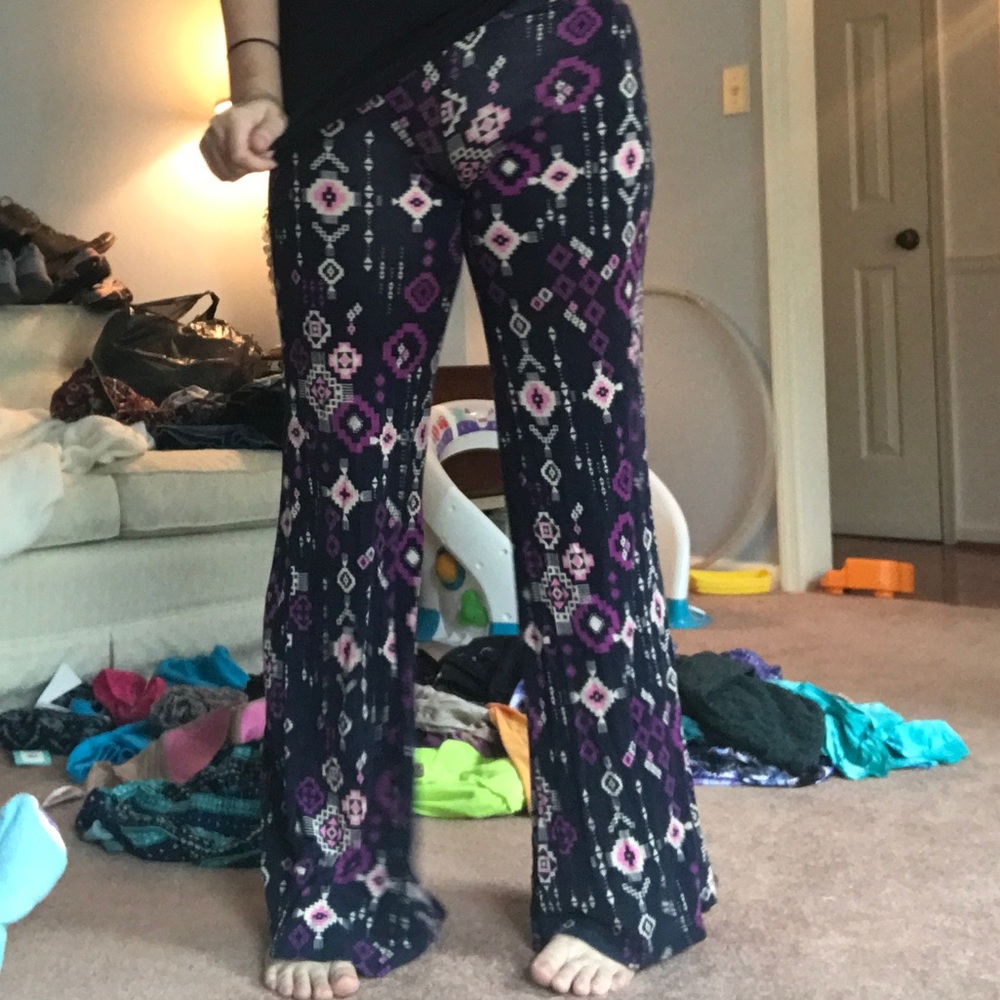 Softest Aztec pattern stretchy pants - Picture 1 of 2