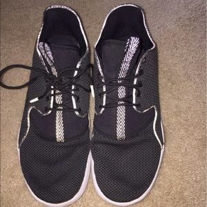 Black Jordan eclipse