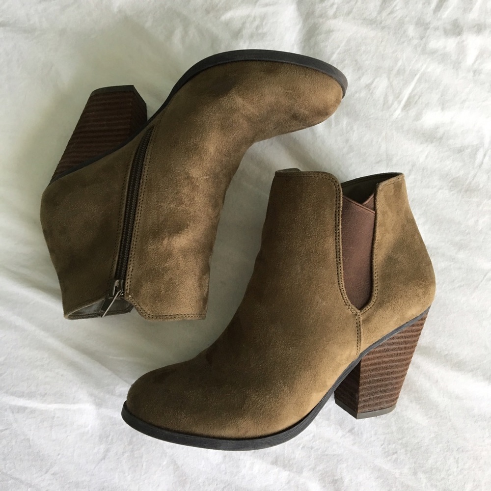 Mix No. 6 Green Suede Booties