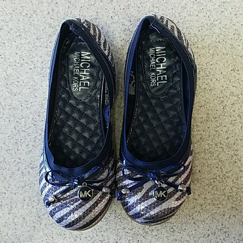 💥REDUCED💥Girls Michael Kors slip on shoes