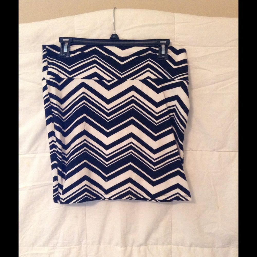 Chevron mini skirt