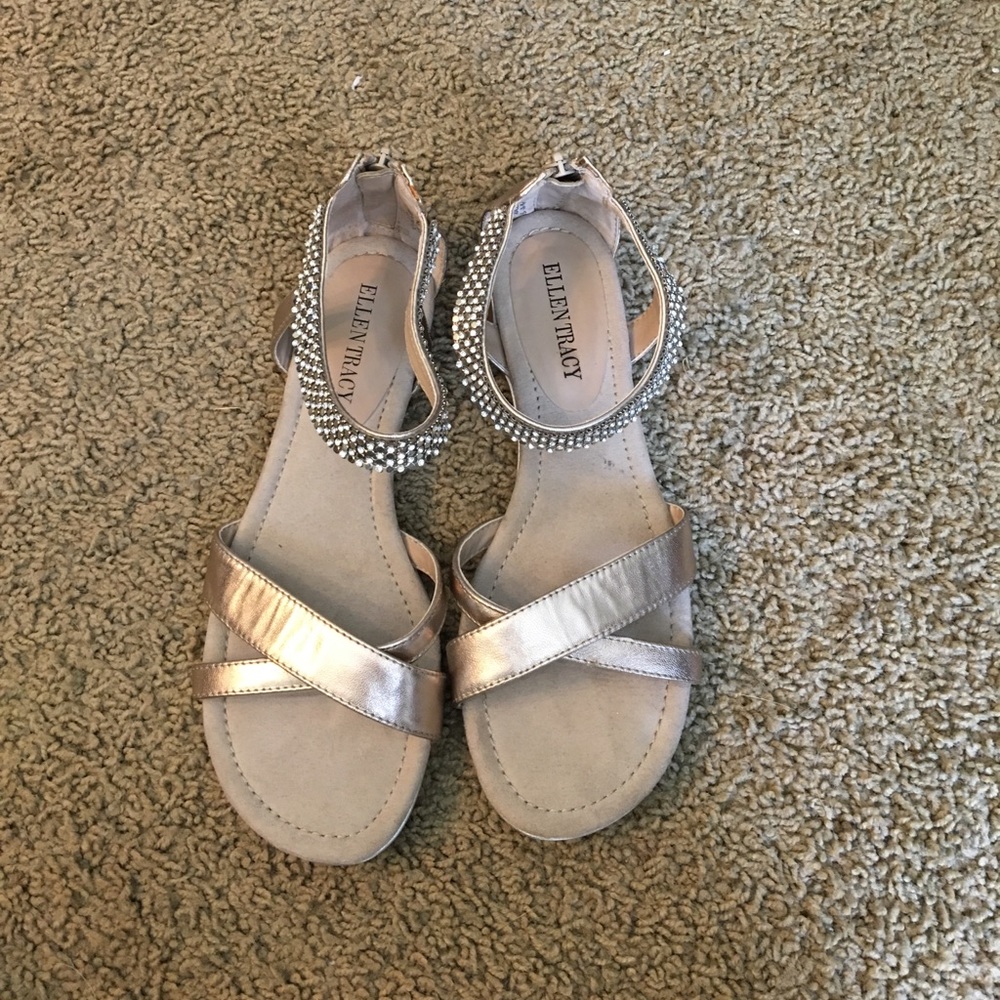 Ellen Tracy sandals
