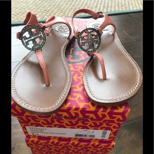 Tory Burch Violet  sandal "coral" size 8.5