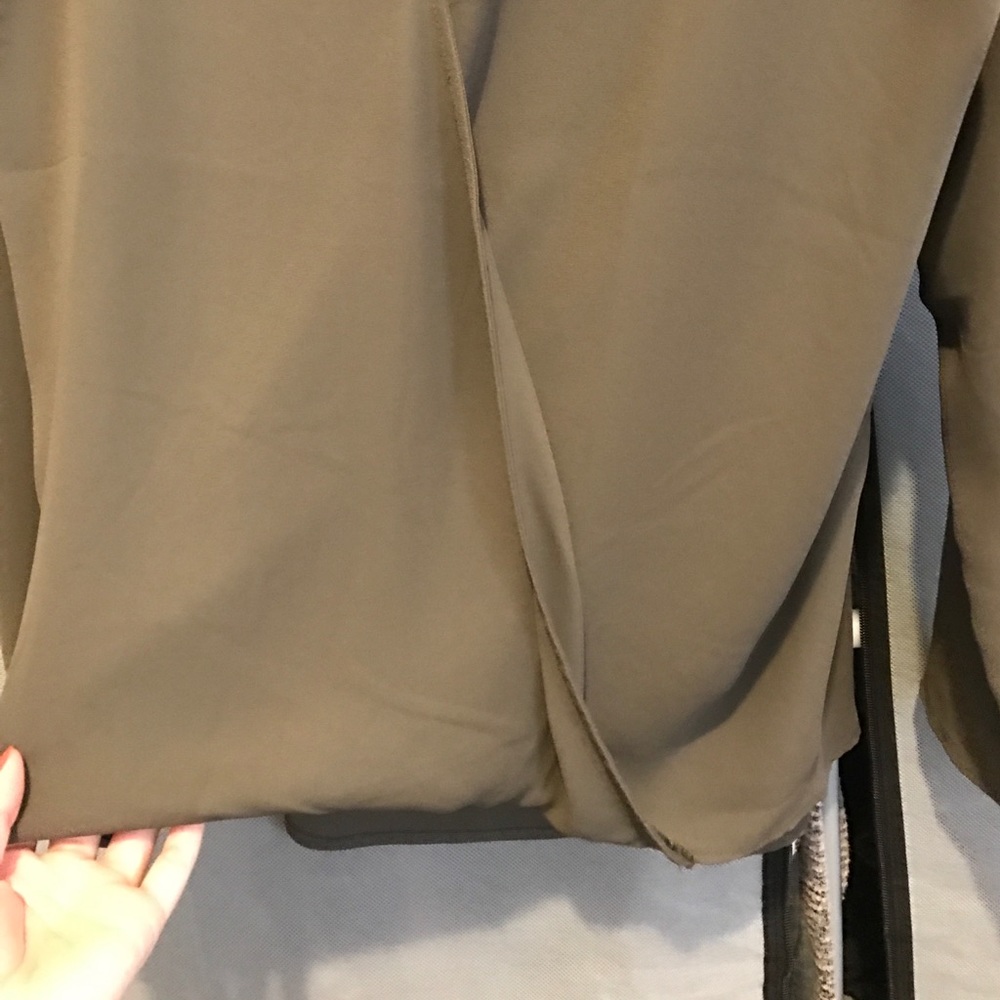Cross front blouse - Picture 2 of 2