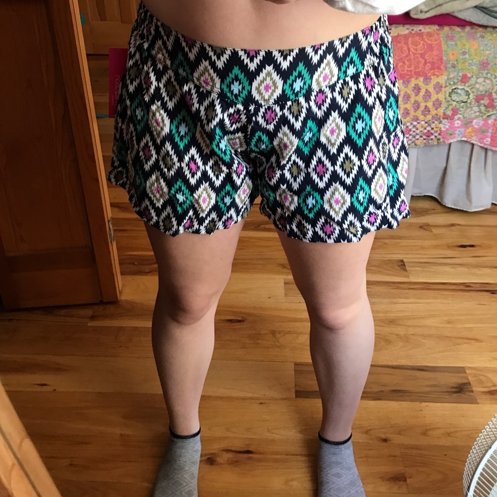 Flowy Shorts - Picture 4 of 5