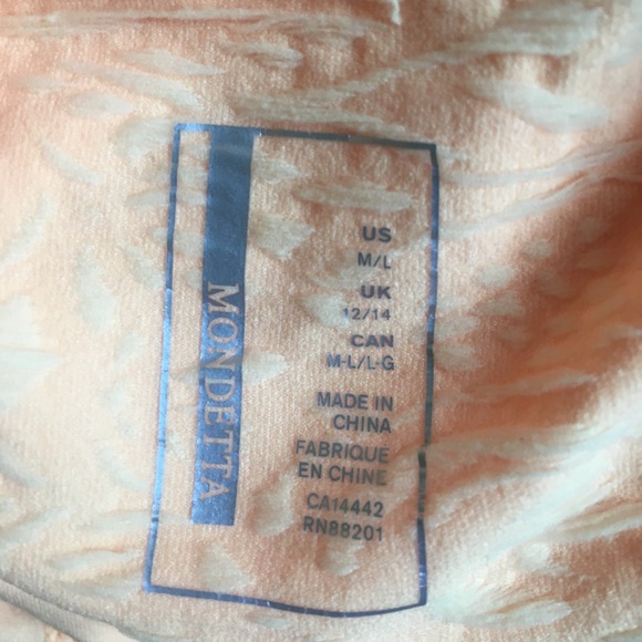 SOLD Workout Thermal Top - Picture 3 of 4