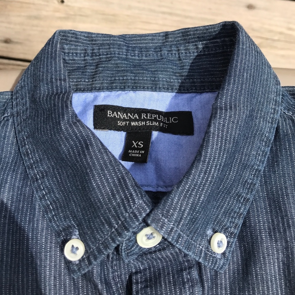 Banana Repub. slim fit blue pinstripe button down
