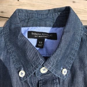 Banana Repub. slim fit blue pinstripe button down