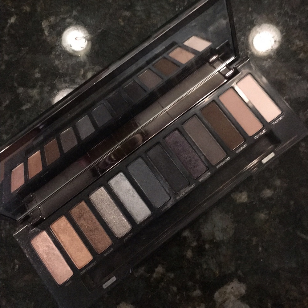 Urban Decay Naked Smokey