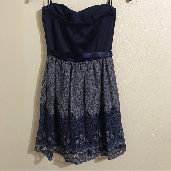 Strapless dress - Picture 2 of 3