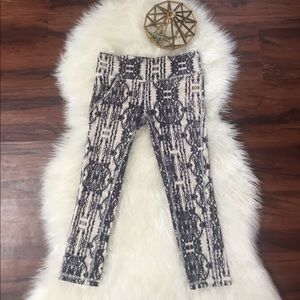 Cute patterned cropped workout pants