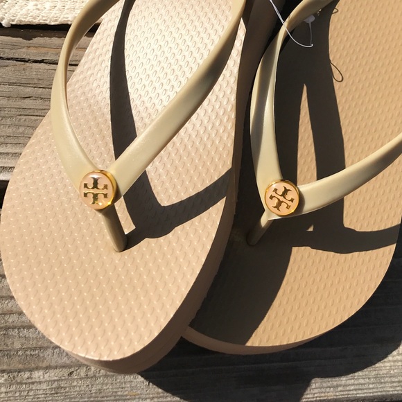 Tory Burch Flip Flops🌴 Price Firm🌴1 Left - Picture 3 of 6