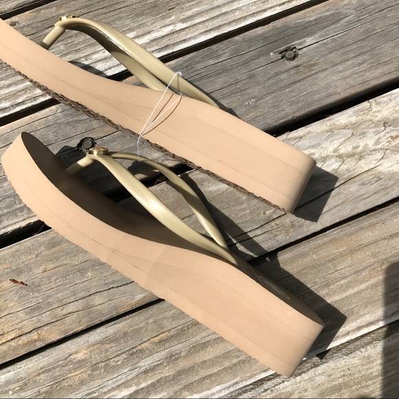 Tory Burch Flip Flops🌴 Price Firm🌴1 Left - Picture 5 of 6