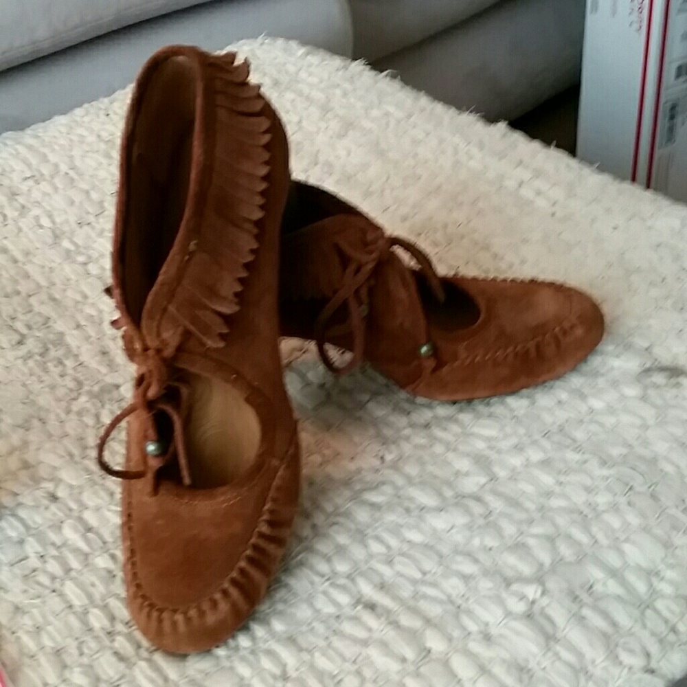 BORN heels
